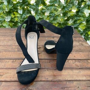 High heels size 8
